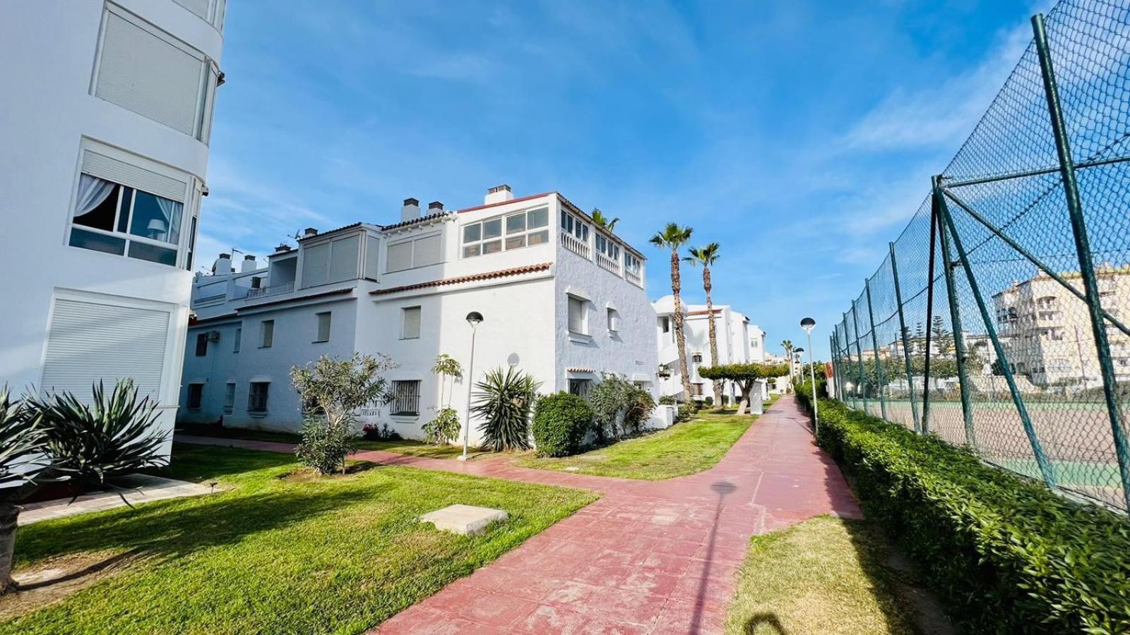 Apartamento Laguna Beach At Home Torrox Esterno foto